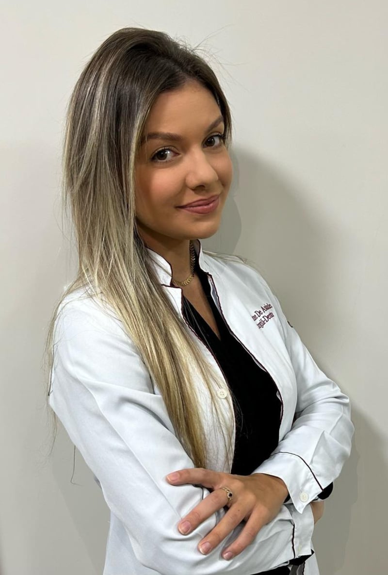 Dra. Jaqueline de Andrade